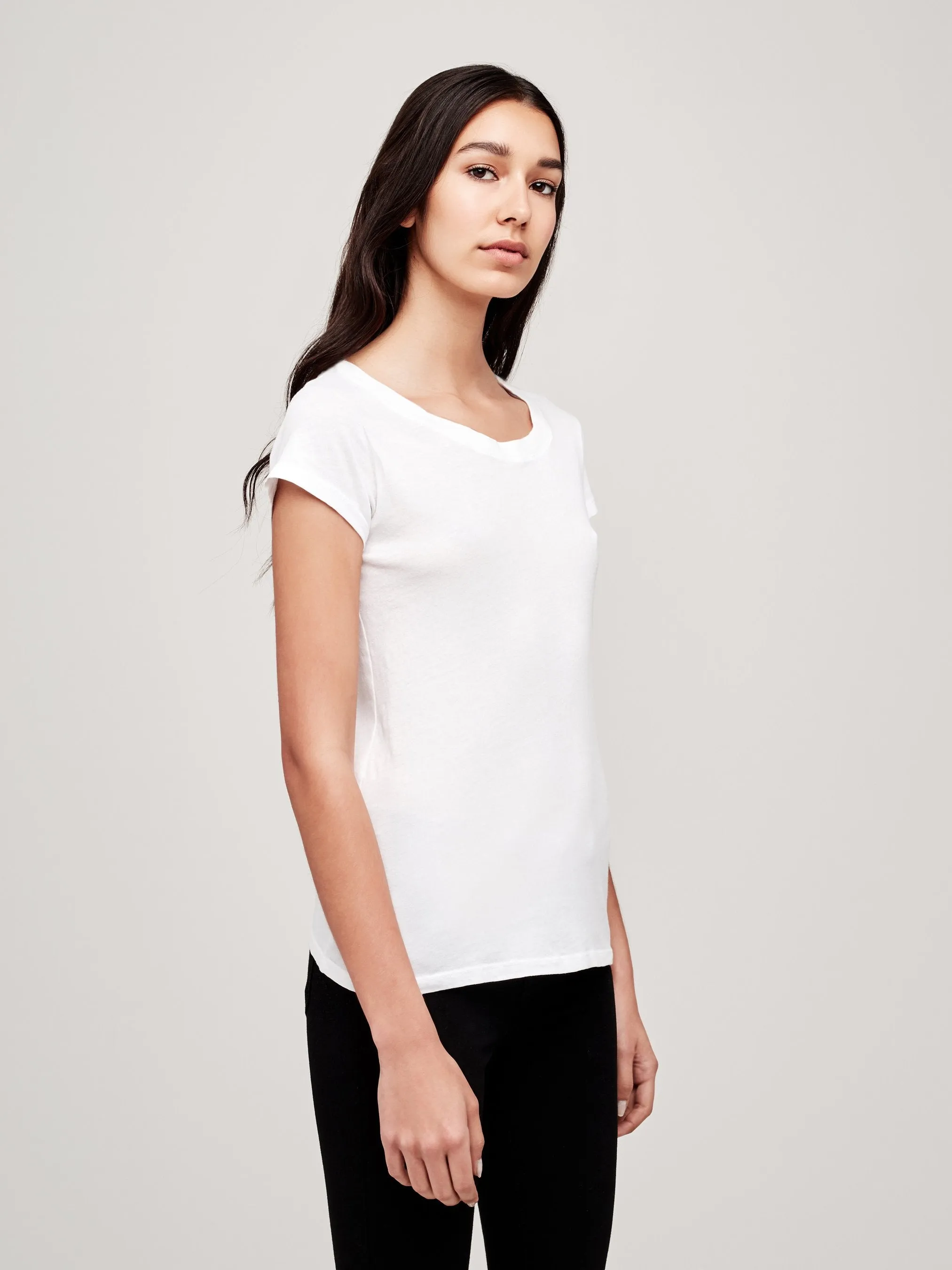 5484DCJ - L'Agence Cory Scoop Neck