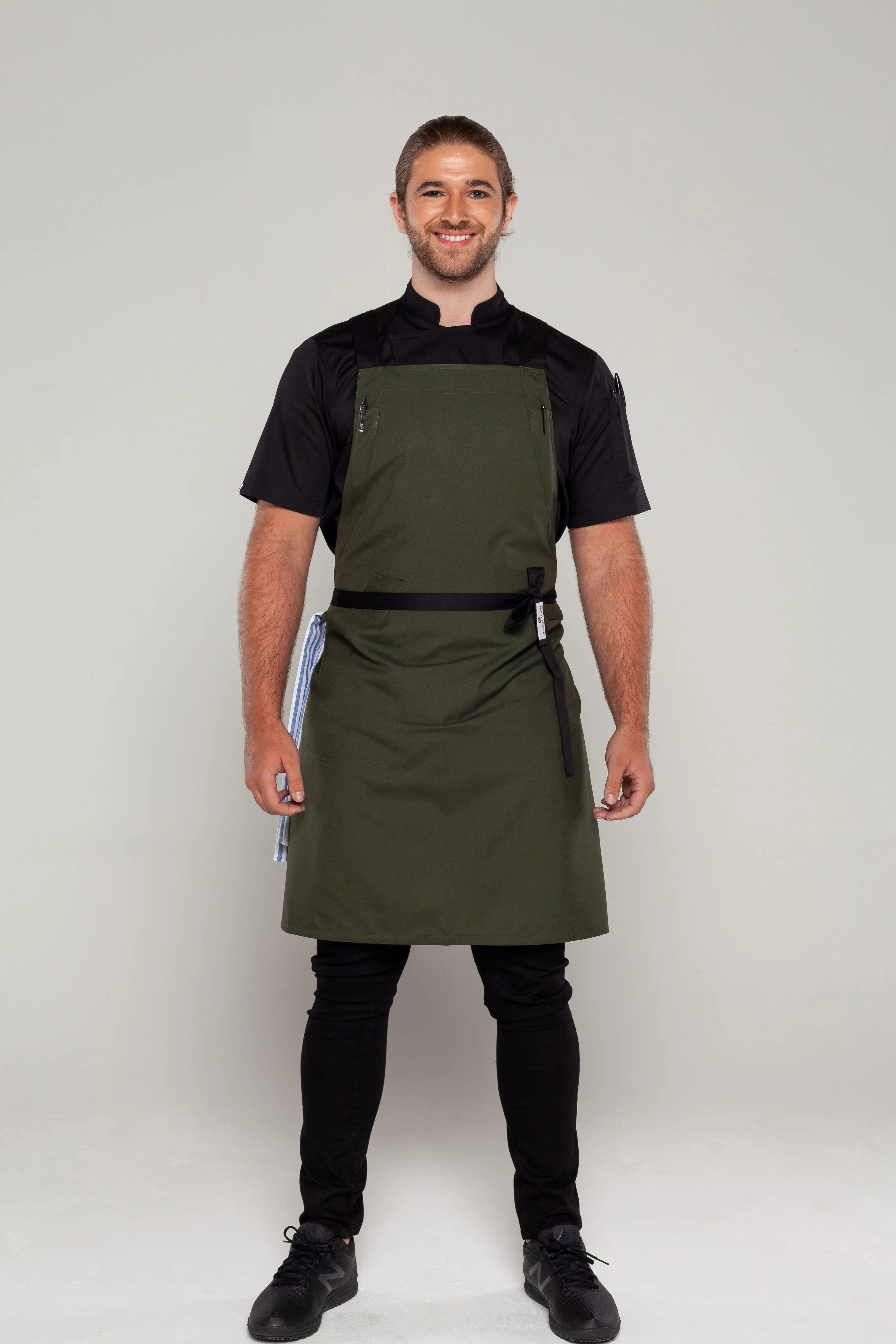 BYRON Crossover Chef apron Dark Green with black straps