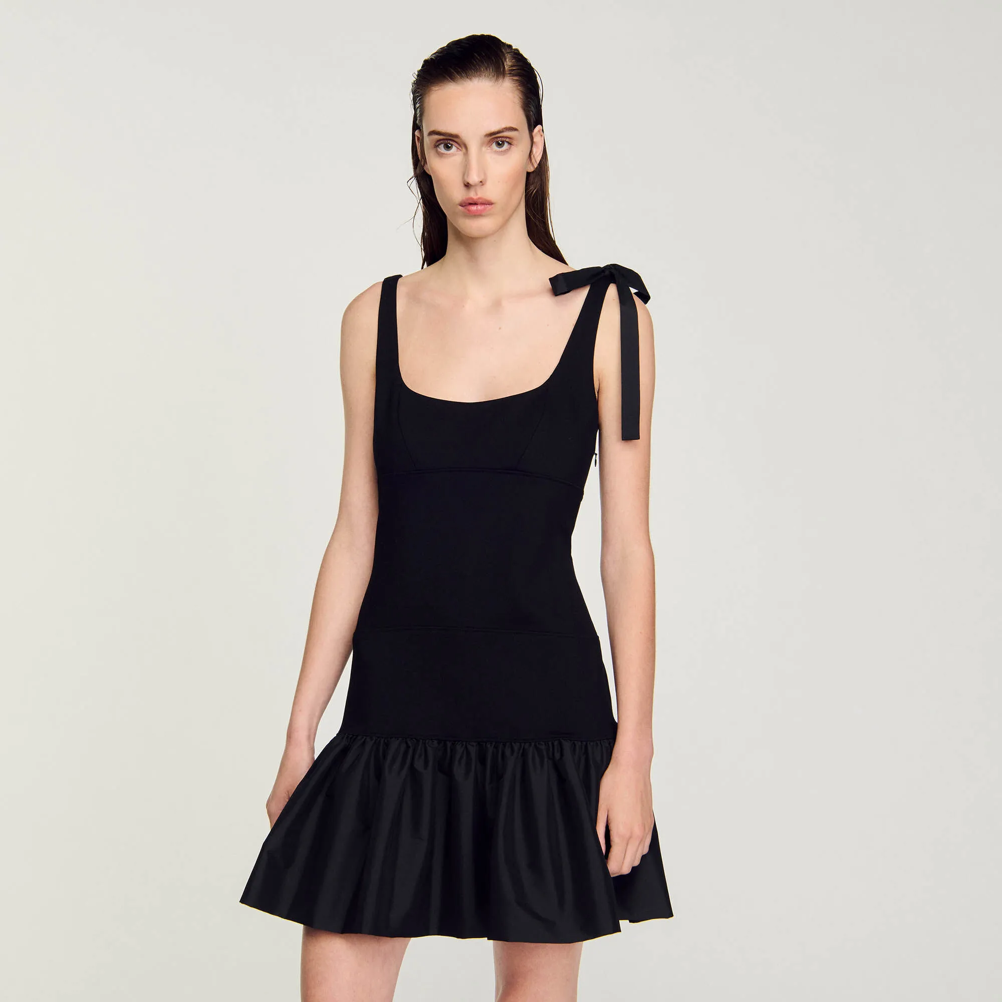 Dual-material short dress