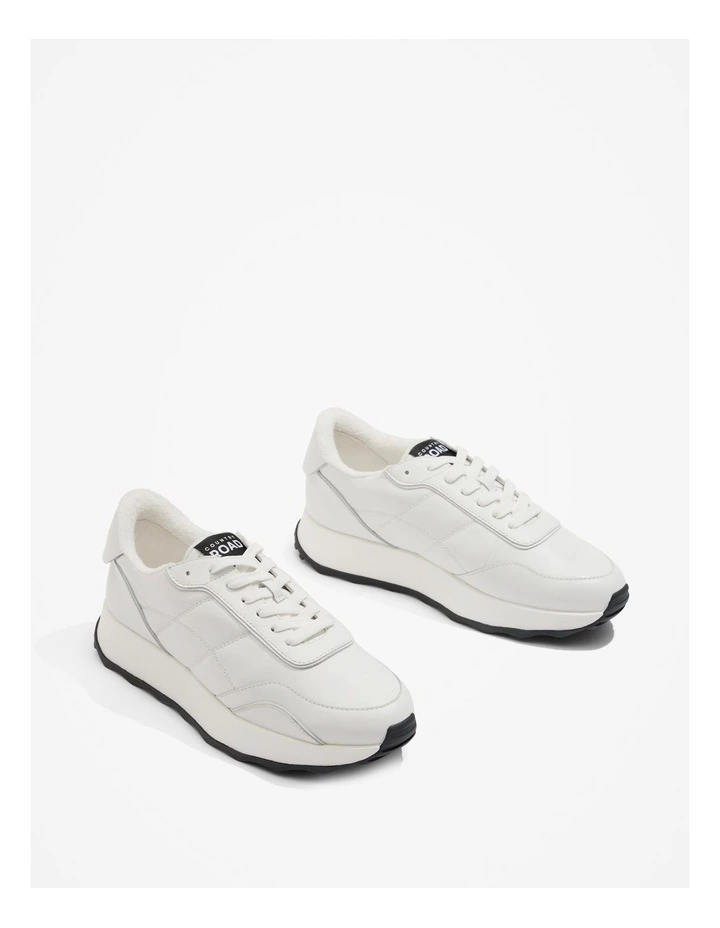 Tobi Sneaker in White